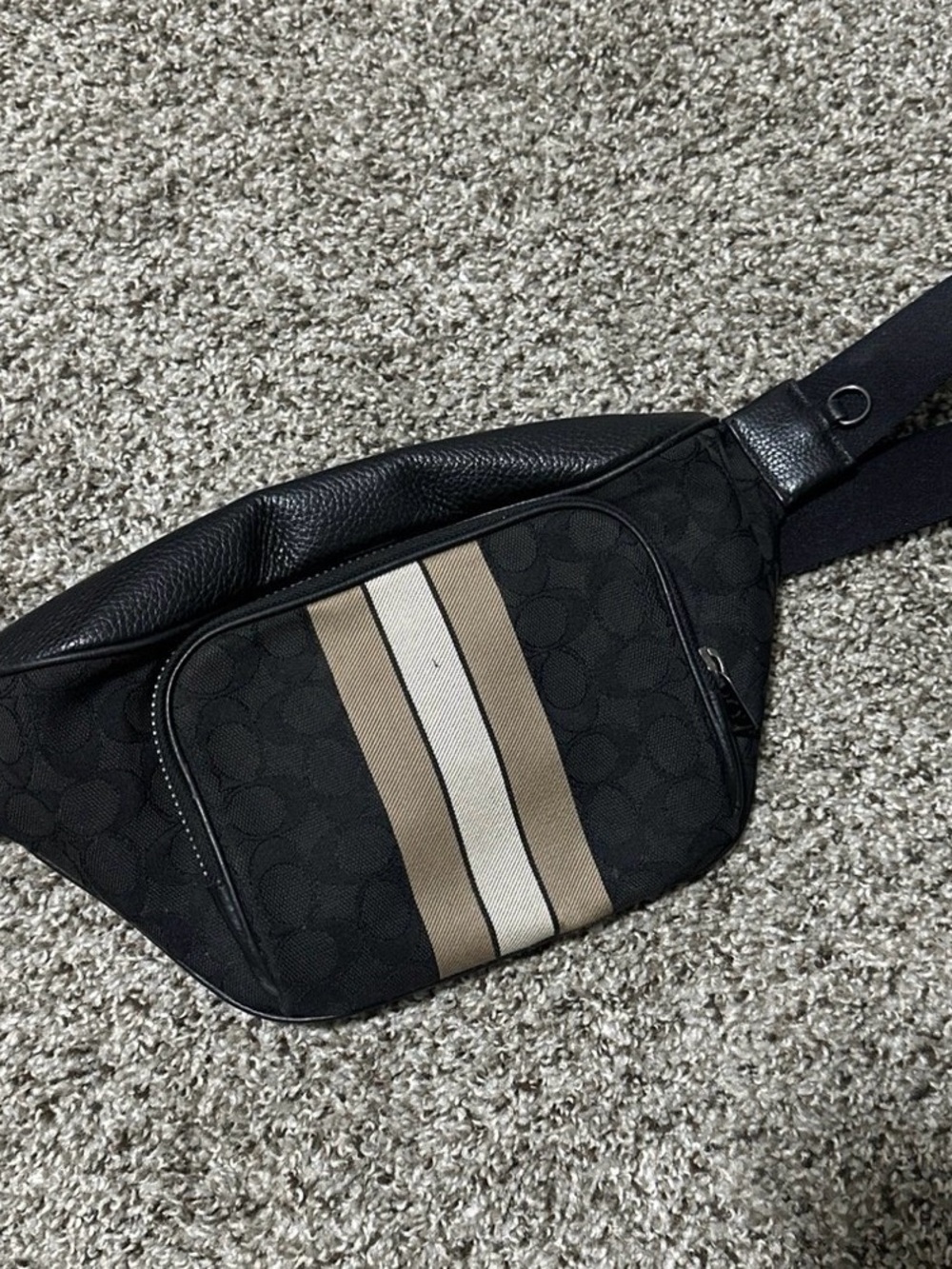 Authentic Coach Thompson Belt Bag
In Signature Jacquard With Varsity Stripe - Picture 1 of 4